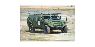 江蘇點焊機器人廠家為東風猛士裝甲車制造焊接設備！